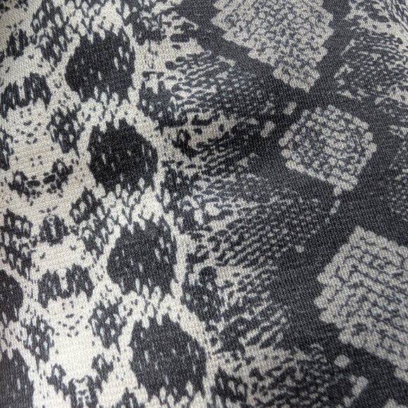 H&M Snakeprint Jacket with Tie Belt Pockets Grey Blazer Size Small Animal print - Picture 12 of 12